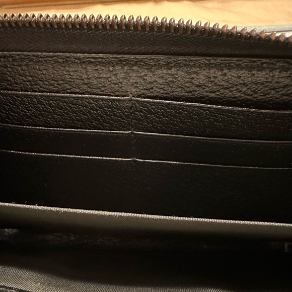 Gucci Black Leather Wallet - Picture 7 of 11